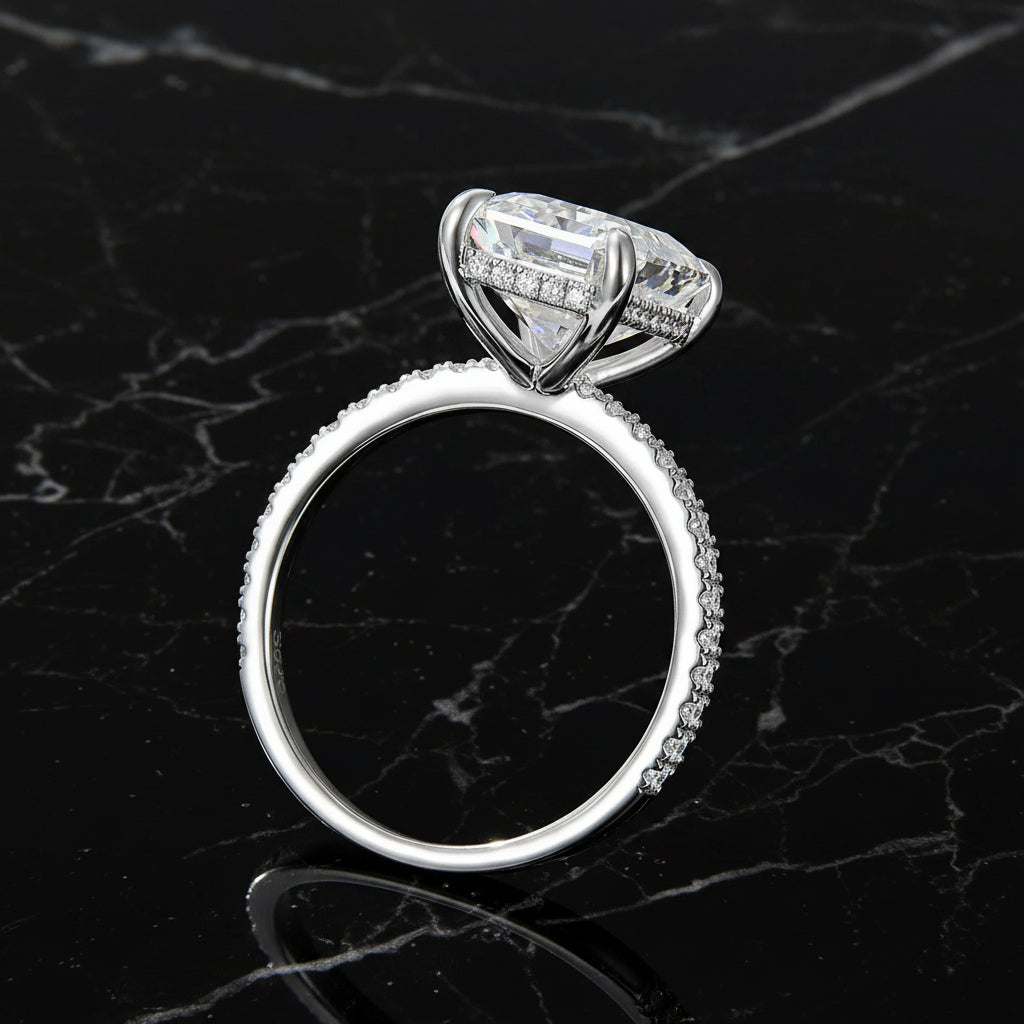 S925 Emerald Cut 4ct Moissanite Engagement Ring, 4 Carat VVS1 D-Color 3EX-Cut Moissanite Four-Prong Sterling Silver Ring